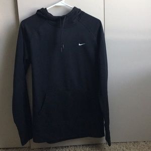 NIKE thermafit sweater